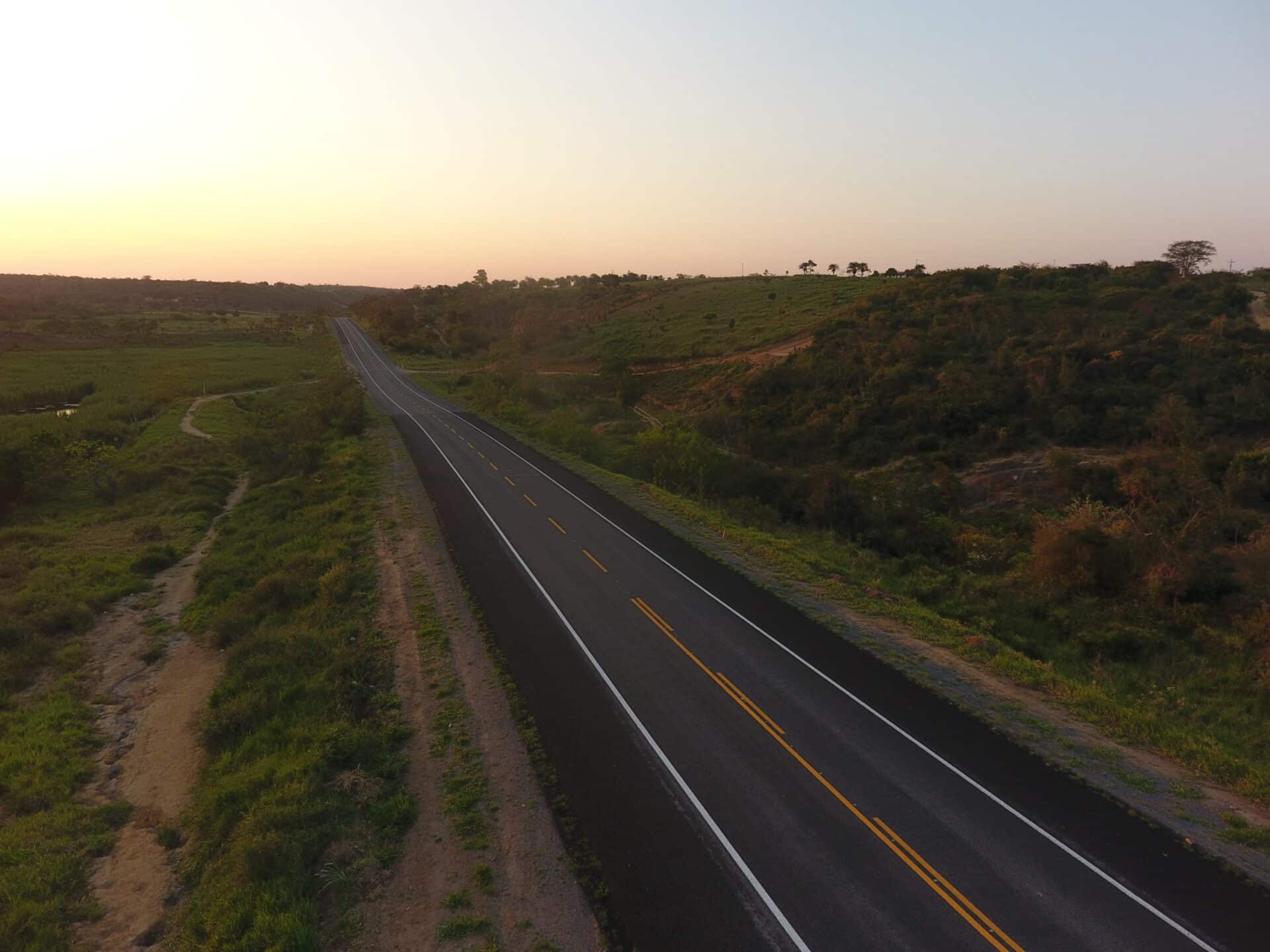Estrada do Feijão é destaque no noticiário local por excelência nas condições viárias